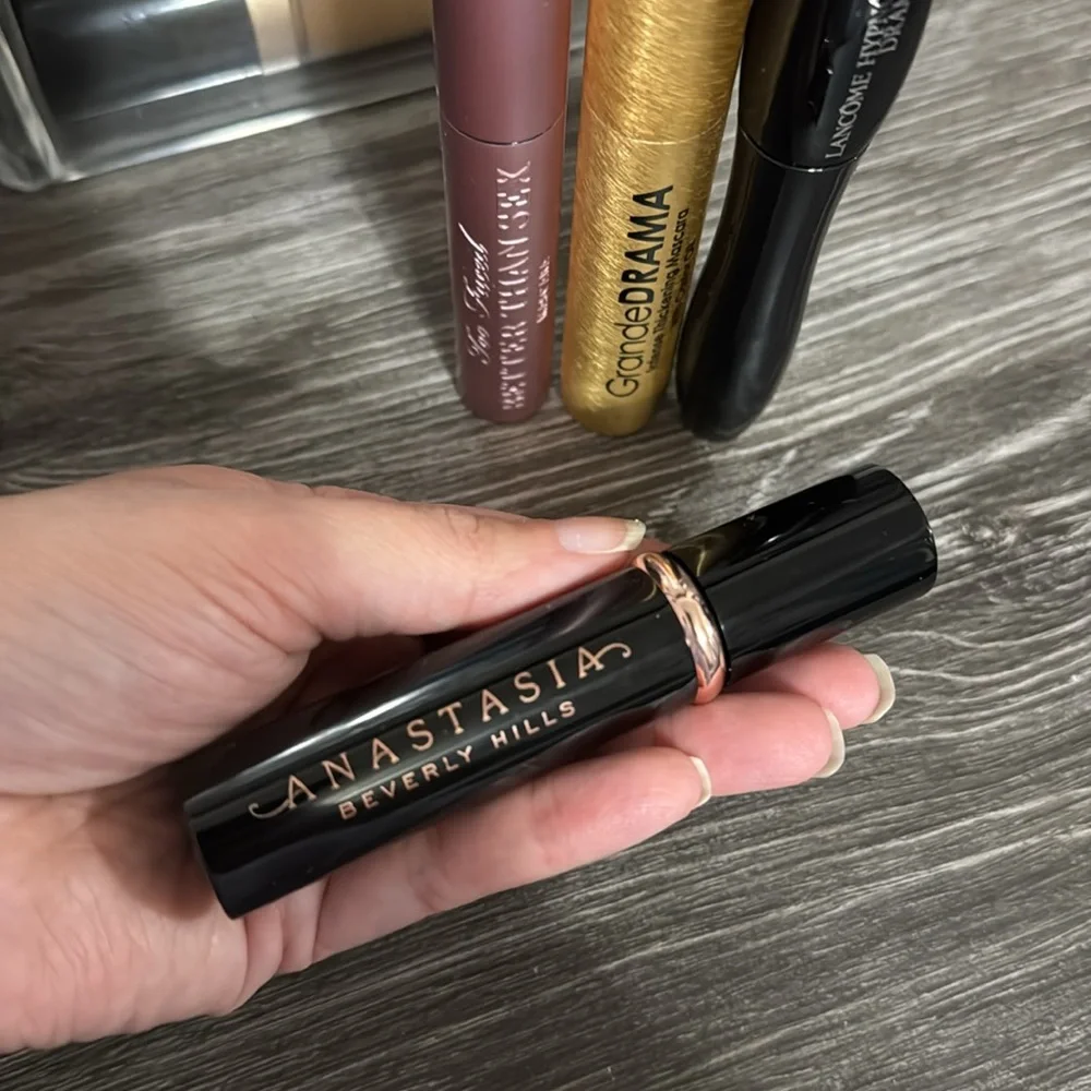 8 Mascaras Bundle Anastasia Beverly Hills Too Faced Lancôme Typology Grande